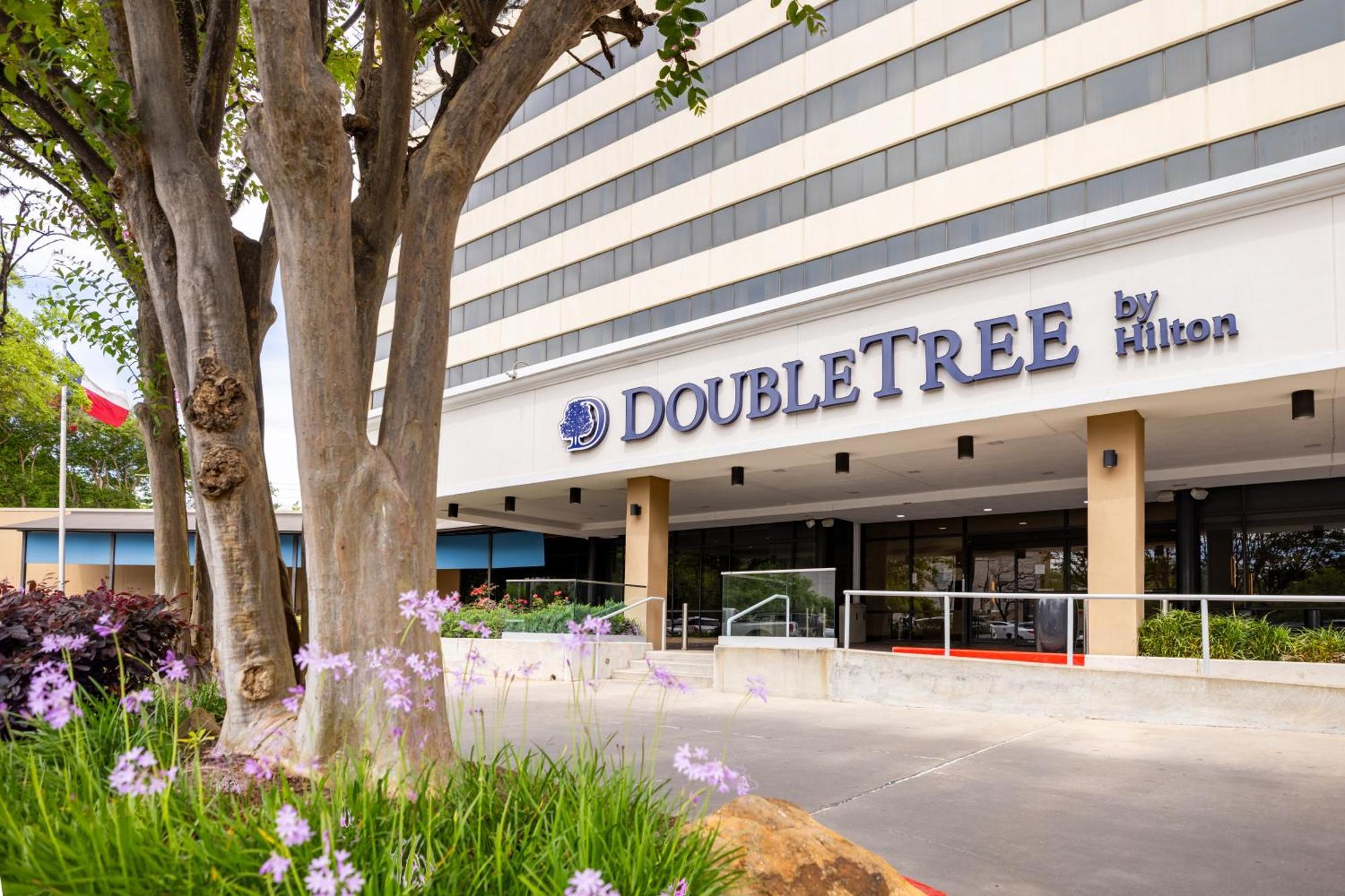 Doubletree By Hilton Houston Medical Center Hotel & Suites Exterior photo